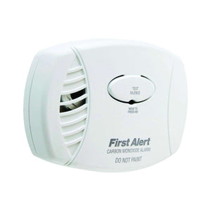First Alert Plug-In w/Battery Back-up Electrochemical Carbon Monoxide Detector